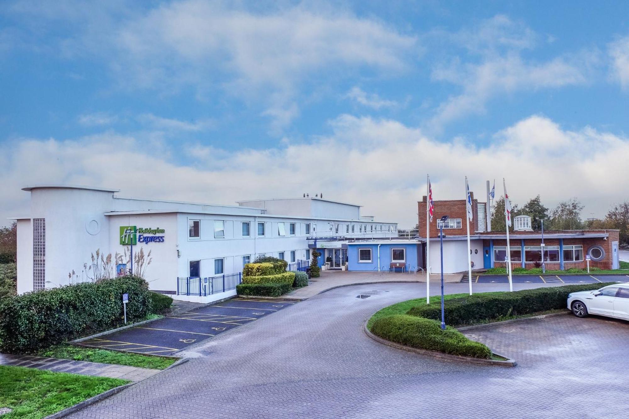 Holiday Inn Express Ramsgate - Minster By Ihg Экстерьер фото