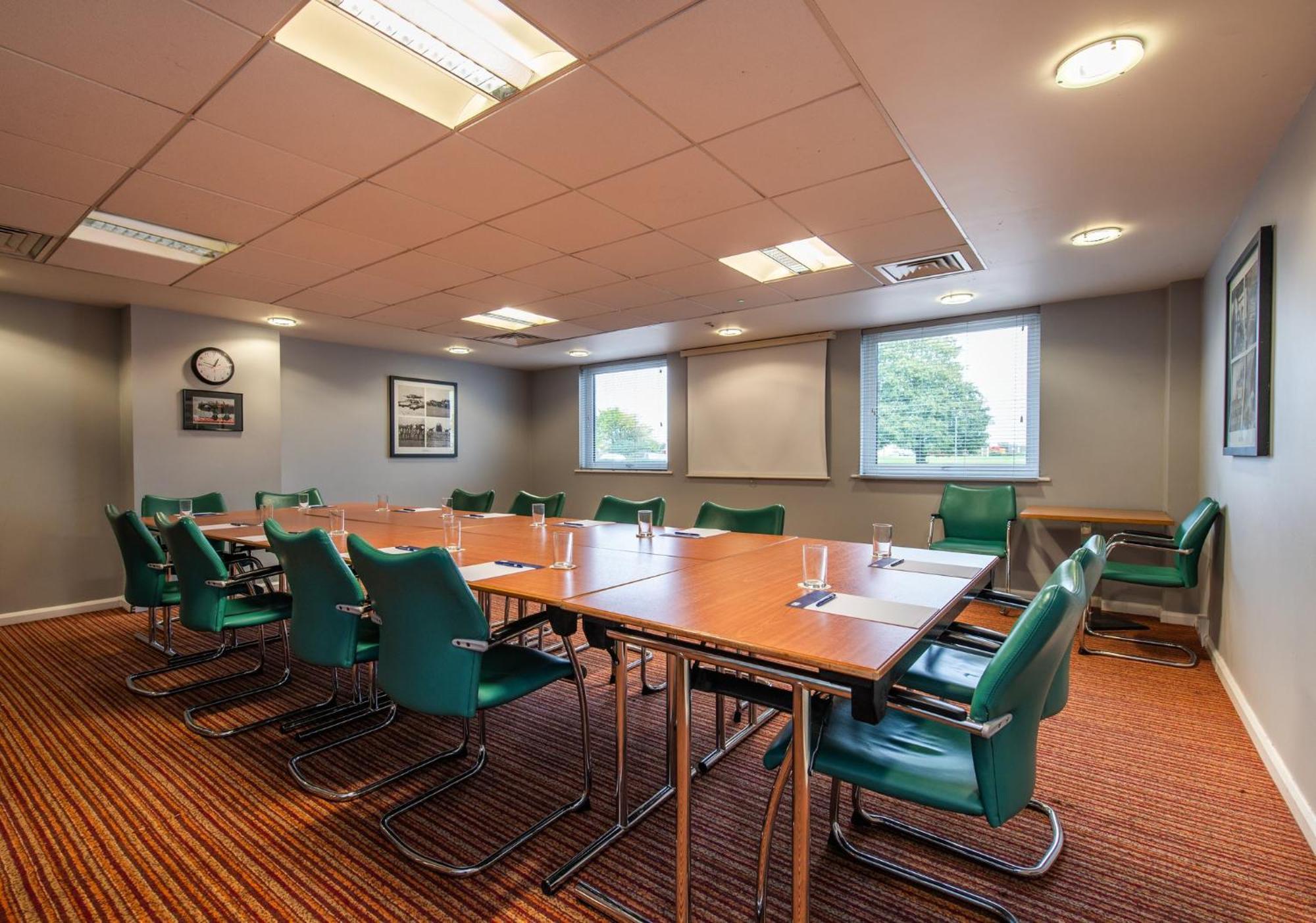 Holiday Inn Express Ramsgate - Minster By Ihg Экстерьер фото
