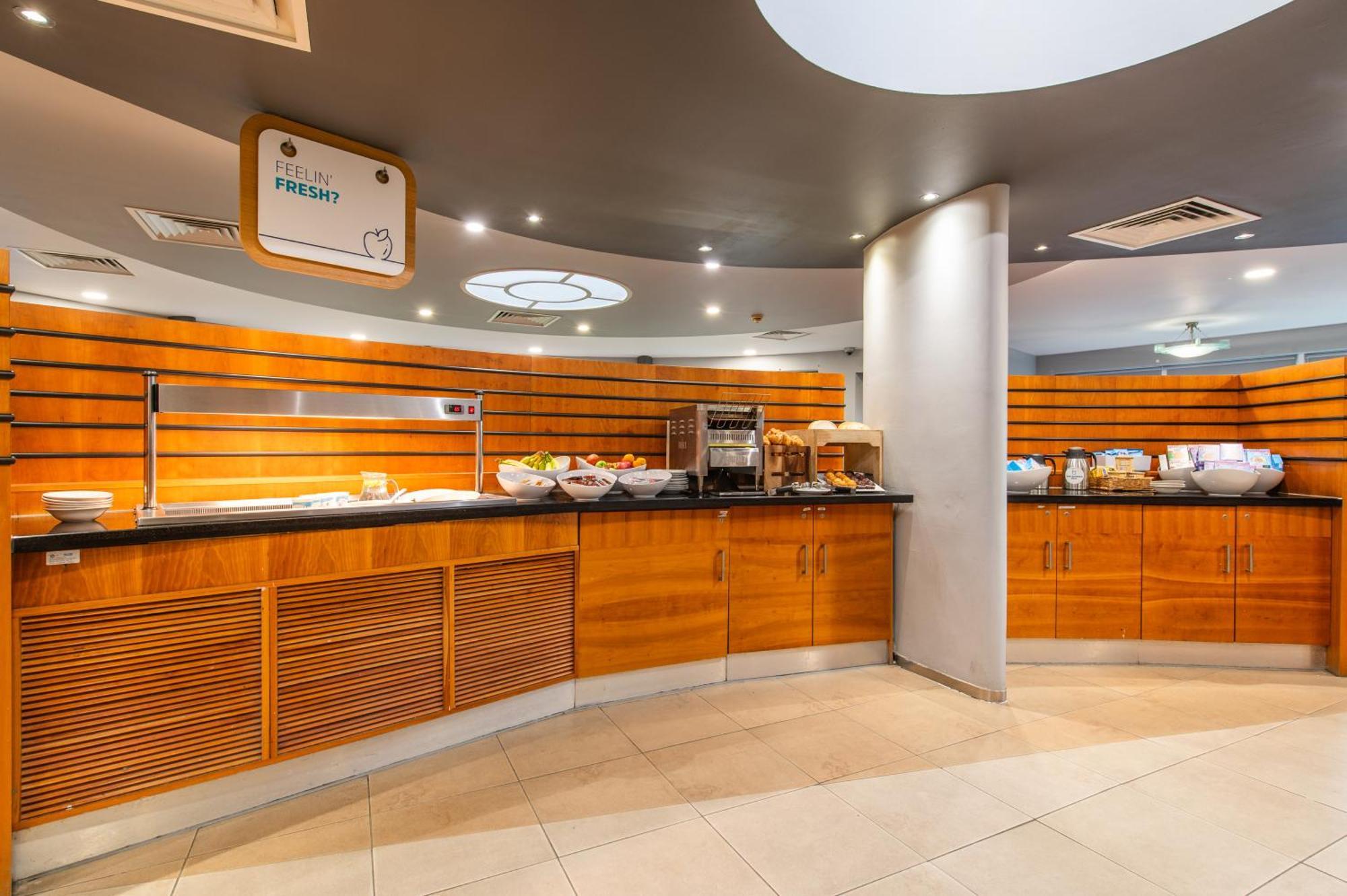 Holiday Inn Express Ramsgate - Minster By Ihg Экстерьер фото