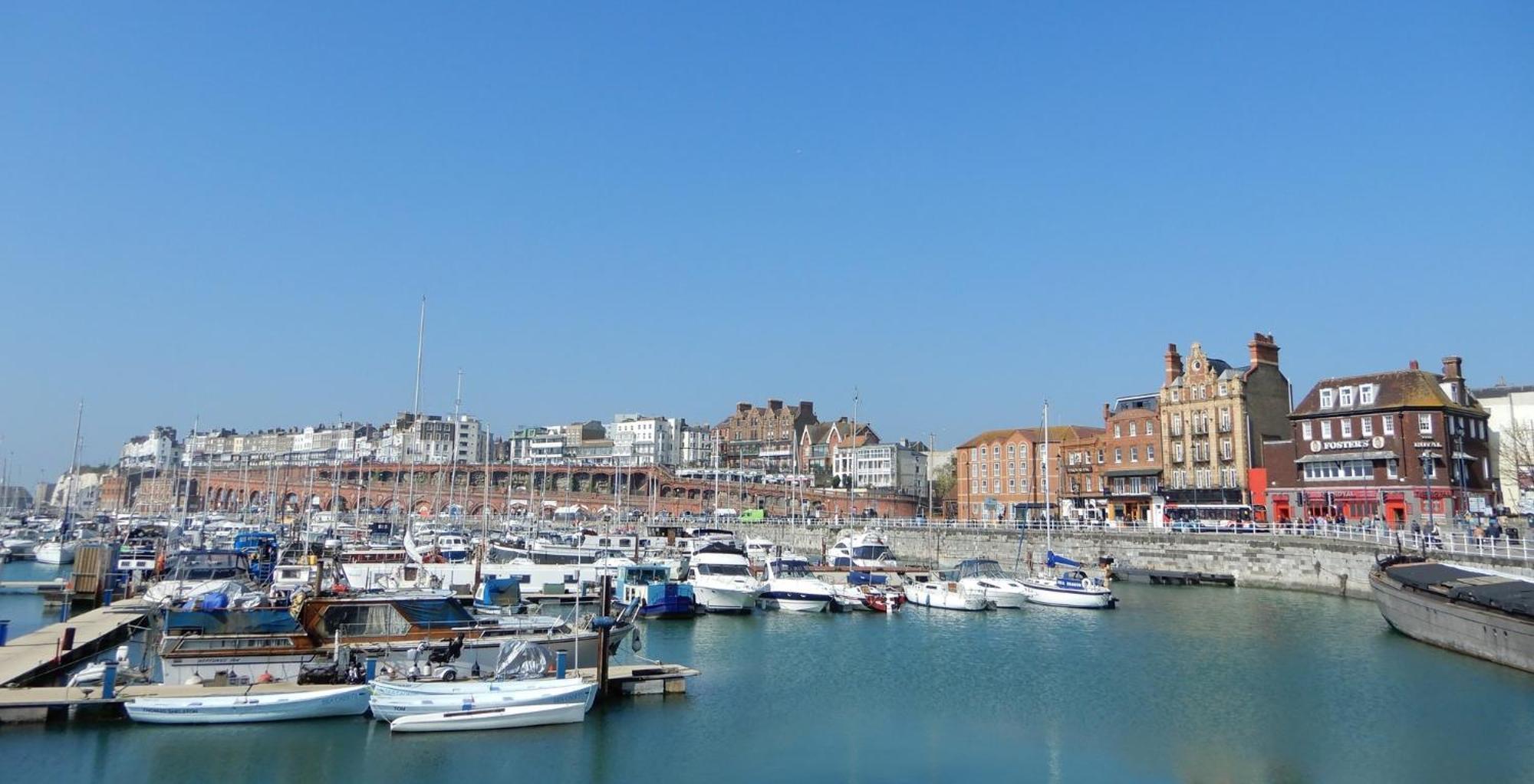 Holiday Inn Express Ramsgate - Minster By Ihg Экстерьер фото